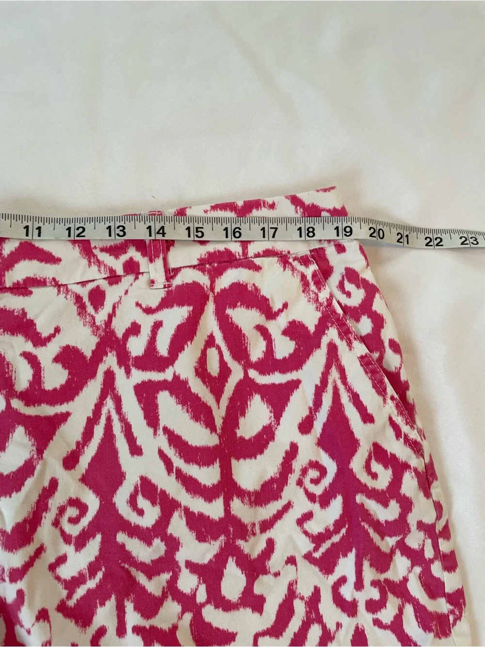 Crown & Ivy Pink and White Patterned Casual Shorts Front & Back Pockets Size 16W